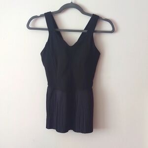 Lululemon City Tank Black Top Peplum Pleat Waist Women’s 4 Gym Athleisure
